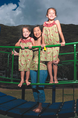 Su Shin Meisenzahl with daughters Kayla and Maya Meisenzahl