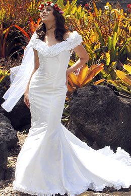 Miss Hawaii Ashley Layfield: 'Maile' printed white on white poly/shantung gown by Princess Kaiulani