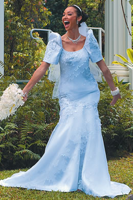 Aureana Tseu: Terno wedding gown made of organza with flower patches and pearl beads from Nancy's