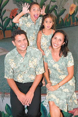  The Alvarez family (Danny, Kaina, Kaiona and Mahealani): Hawaiian Moon 'Na Pali' in sage men's shir