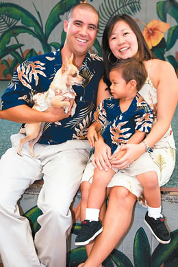 The Ho family (Kevin with wife Jessica, son Zachary and pup Kasey): Hawaiian Moon 'Laua'e Nui' in na