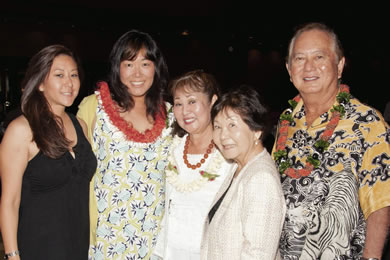 Cindy and Lisa Shishido, Jeanie Yamasato, Sarah Mitchell and Maurice Yamasato