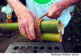 Binding the three pieces of bamboo