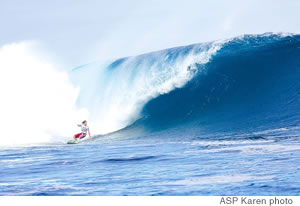 Three-time world champion Andy Irons posted a strong win over Fijian Ratu Aca in round 2 of the Globe WCT Fiji