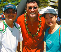 Steven and Kathy Ogata stopped by the ‘MidWeek’ booth at Taste of Honolulu
