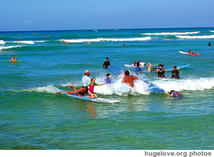 Queen’s Surf was the spot, H.U.G.S. was the ohana for the 2006 Surf 4 H.U.G.S.