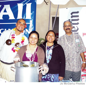 Honolulu Star-Bulletin’s Cyd Kamakea (third from right) with her crew (from left) David Guerrero, Rose Rosales and Vivek Mathur