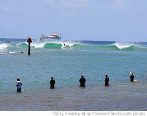 Surfers, sailors, paddlers, fishermen and Ala Moana Bowls come alive