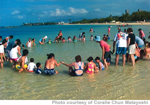 The American Red Cross offers free keiki and adult summer swim programs at Ala Moana Beach Park