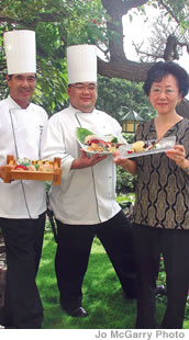 Manager Marjorie Kubota and Musashi chefs