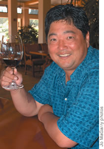 Chuck Furuya welcomes acclaimed winemaker Greg Brewer to Vino