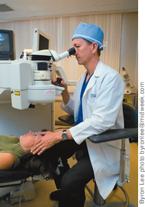 Corneal specialist Dr. John Olkowski of EyeSight Hawaii performs blade-free custom LASIK on a patient