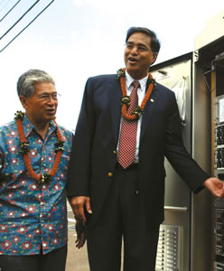 U.S. Sen. Dan Akaka and Mayor Mufi Hannemann count down as they prepare to switch on the new Kama‘aha-Fort Barrette traffic light. Photo courtesy of the James Campbell Company.