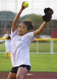 Kapolei High School senior Ciara Acierto practices her pitch. Photo by Byron Lee