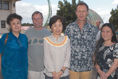 Mary and Mark Sindelar, Yida Wang, Dieter Runge and Francine Uehara
