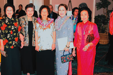 Amy Ching, Nora Chong, Kathy Jay, Queenie Chee and Grace Ching