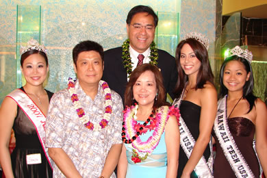 Mayor Mufi Hannemann with Miss Chinatown Sonia Tam, Alan and Sonya Ho, Miss Hawaii USA Chanel Wise