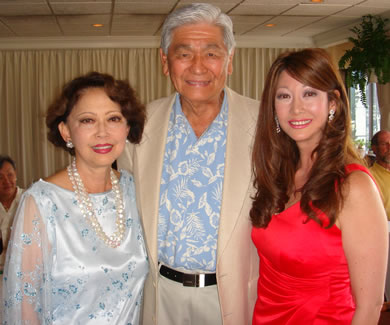 Gov. George Ariyoshi with wife Jean and daughter Lynn