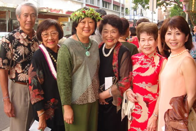 Russell Ching, Blossom Tyau, Janice Tyau Petersen, Betty Wo, Pat Tiu and Ginny Tiu