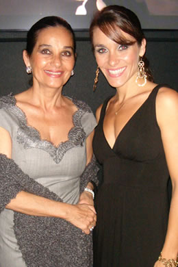 Condesa-Azria Nora Meijide-Gentry with her daughter