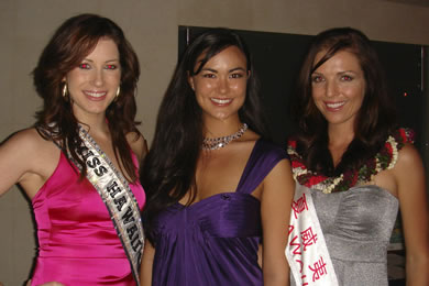 Greeting guests at the entrance to the event were Miss Hawaii USA Jonelle Layfield