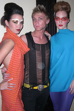 Blayne (center) with models Nalani Ravelo and Kate Schuette. 