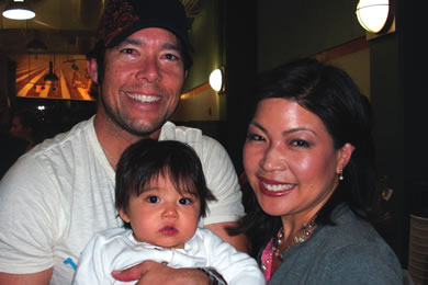 KITV4 weekend news anchor Jill Kuramoto and husband Dave Randall with baby Jace