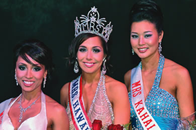 Newly crowned Mrs. Hawaii USA Lori-Ann Navares with first runner-up Valerie Ragaza-Miao (left) and s