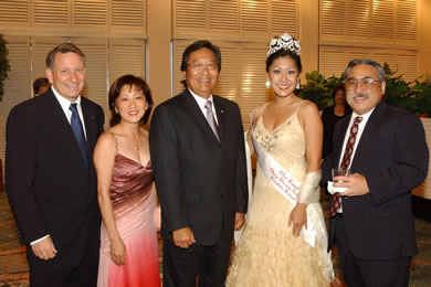 Dave and Tamae Erdman, Brian Suzuki, Brooke Hasegawa and Vince Watabu ...