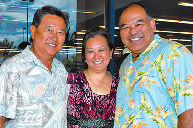 Clarence Takahashi, Lori Chang-Ito and Jay Higa | Longs Drugs Manana ...