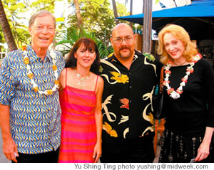 With executive director Karen Tiller of Hawaii Opera Theatre, HOT general and artistic director Henry Akina and co-star Jan Maxwell