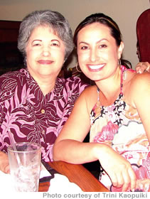 Trini Kaopuiki and mom Annita Coelho