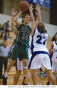 Natasha Helsham of Aiea vs. Ariel Komomua of Pearl City